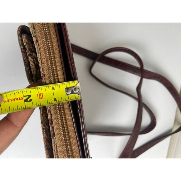 VTG NWOT Maggie B Womens 90s Paisley Tapestry Fabric Wallet Street Style Chic - Picture 9 of 11